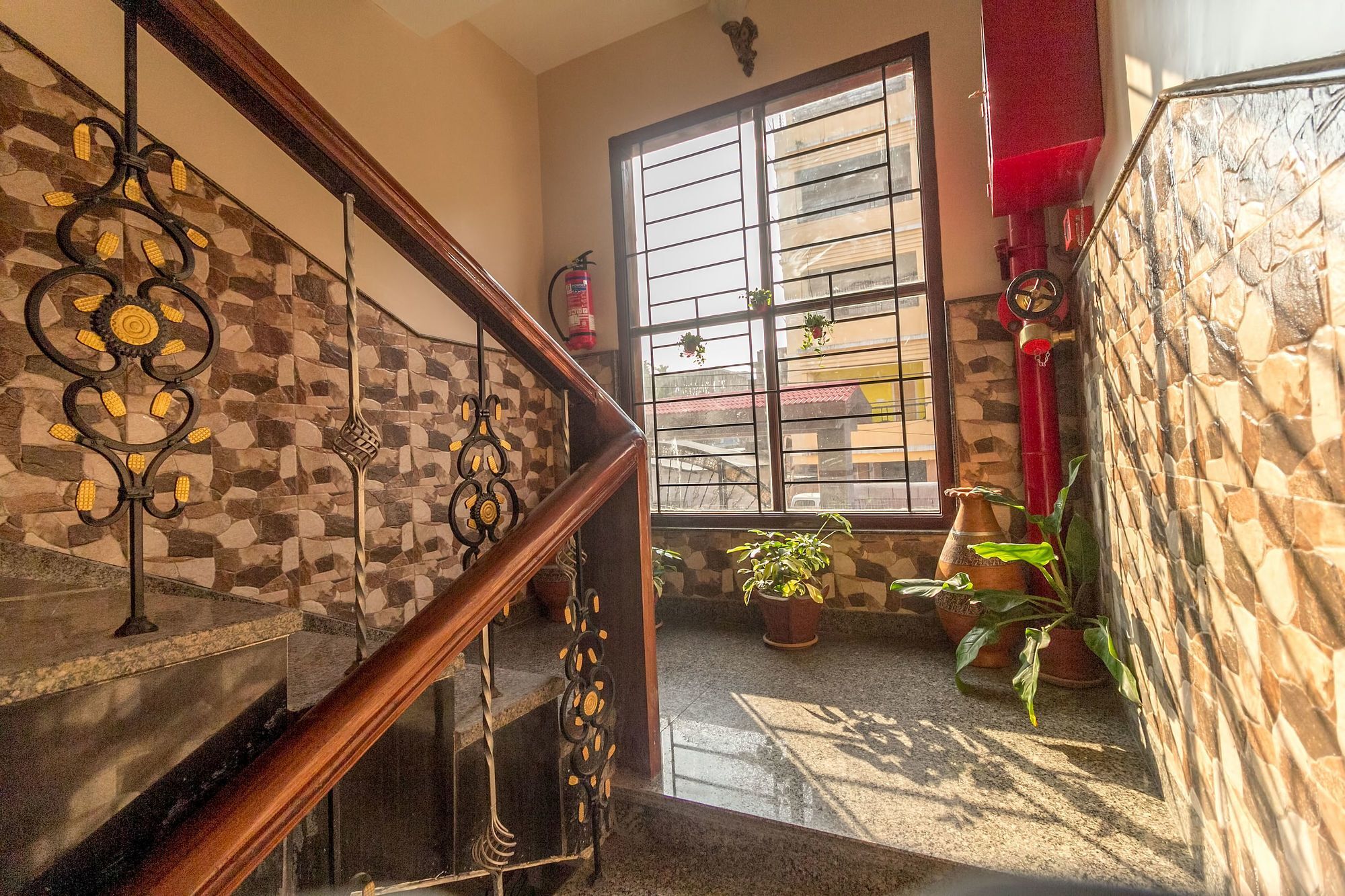Super Hotel O Cherry City Cottage Dispur Екстер'єр фото